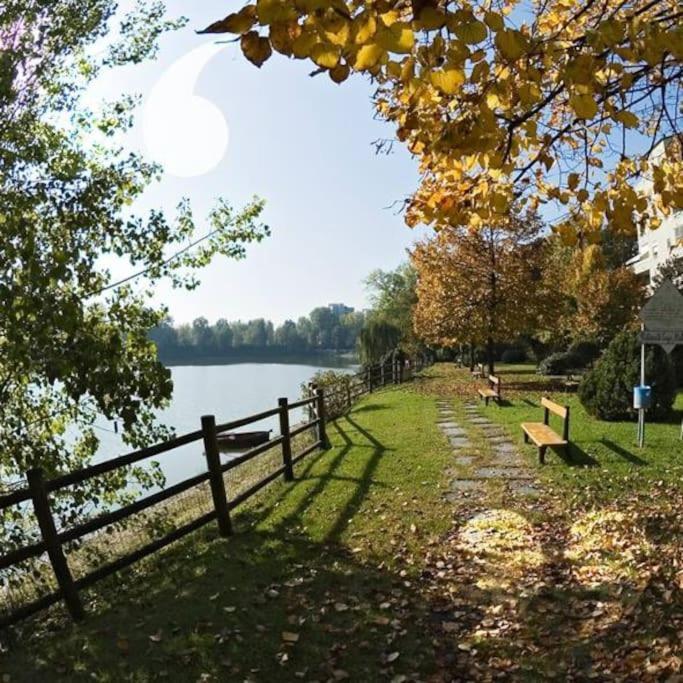 Casa Su Lago Privato A Due Passi Da Milano Segrate Eksteriør billede